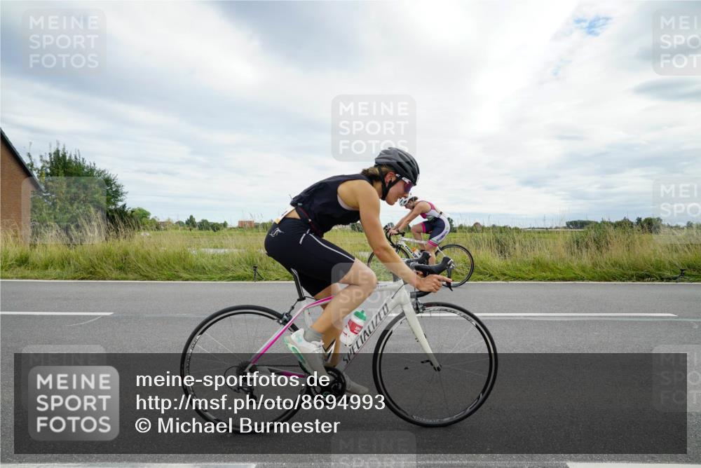 31.08.2025 - Elbe Triathlon Hamburg Michael Burmester http://msf.ph/oto/8694993 31.08.2025 16:09:26 Radfahren  meine-sportfotos.de