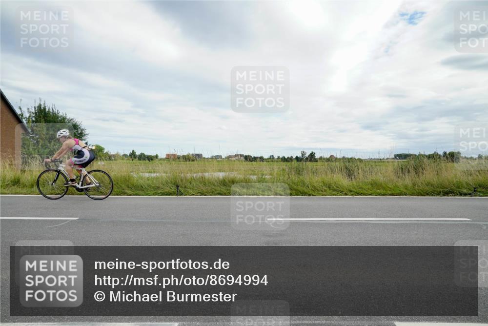 31.08.2025 - Elbe Triathlon Hamburg Michael Burmester http://msf.ph/oto/8694994 31.08.2025 16:09:26 Radfahren  meine-sportfotos.de
