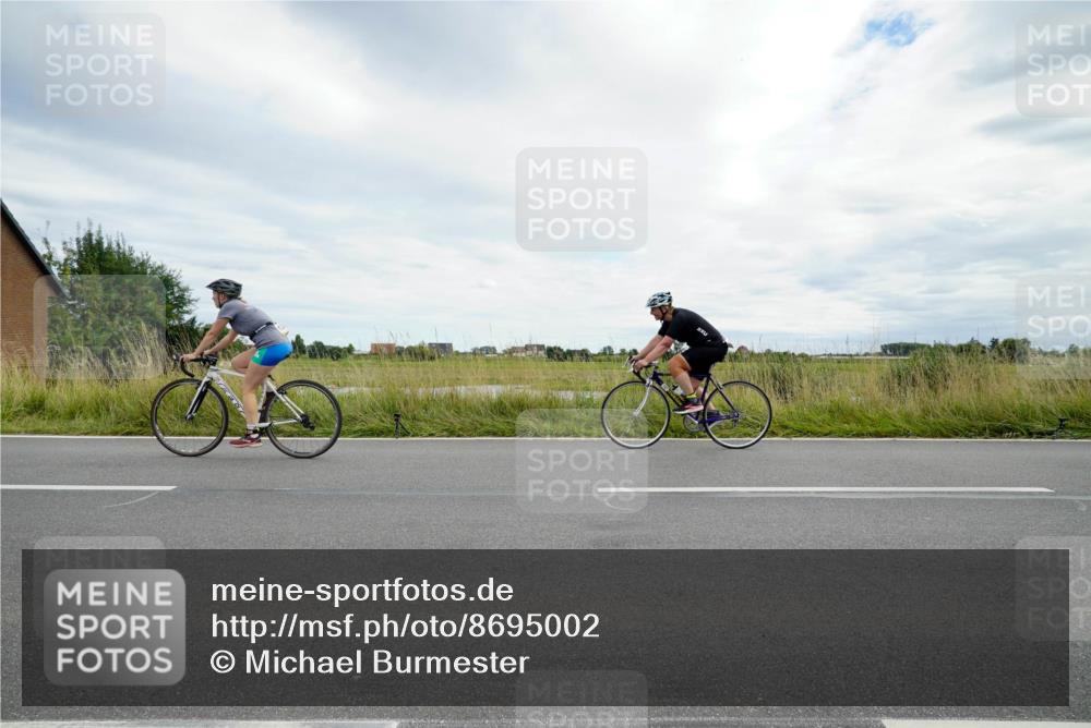 31.08.2025 - Elbe Triathlon Hamburg Michael Burmester http://msf.ph/oto/8695002 31.08.2025 16:10:23 Radfahren  meine-sportfotos.de