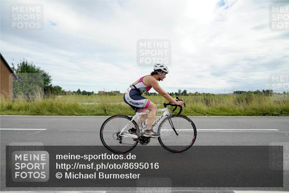 31.08.2025 - Elbe Triathlon Hamburg Michael Burmester http://msf.ph/oto/8695016 31.08.2025 16:12:05 Radfahren  meine-sportfotos.de