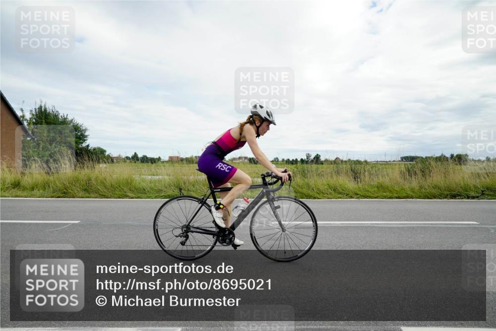 31.08.2025 - Elbe Triathlon Hamburg Michael Burmester http://msf.ph/oto/8695021 31.08.2025 16:12:46 Radfahren  meine-sportfotos.de