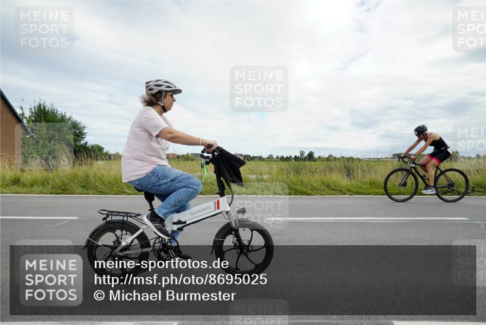 31.08.2025 - Elbe Triathlon Hamburg Michael Burmester http://msf.ph/oto/8695025 31.08.2025 16:13:06 Radfahren  meine-sportfotos.de