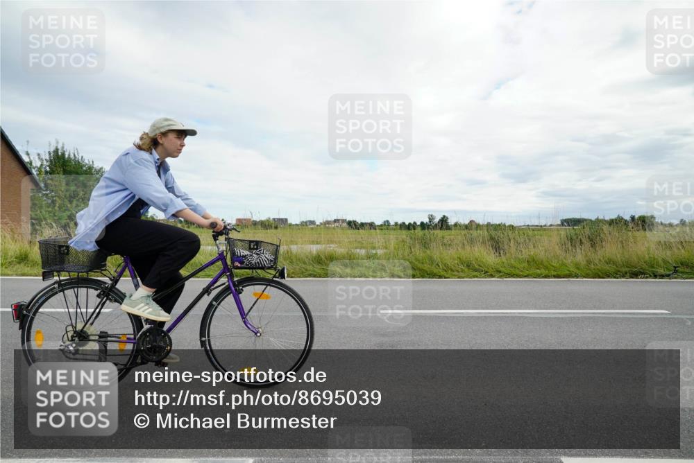 31.08.2025 - Elbe Triathlon Hamburg Michael Burmester http://msf.ph/oto/8695039 31.08.2025 16:13:29 Radfahren  meine-sportfotos.de