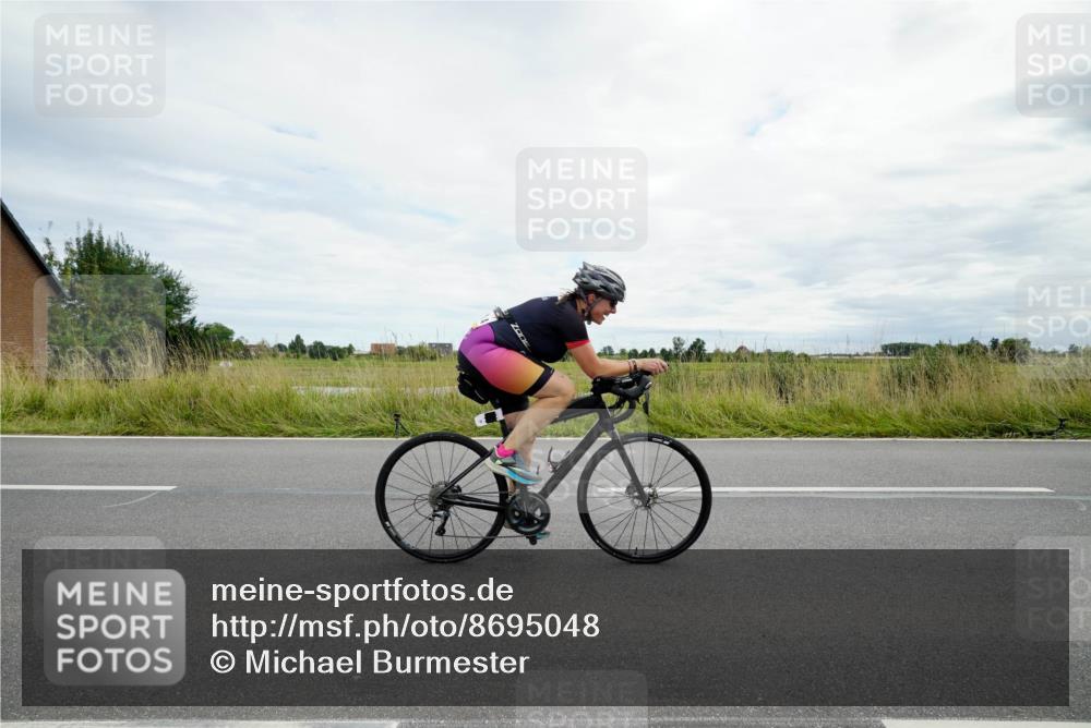31.08.2025 - Elbe Triathlon Hamburg Michael Burmester http://msf.ph/oto/8695048 31.08.2025 16:15:11 Radfahren  meine-sportfotos.de