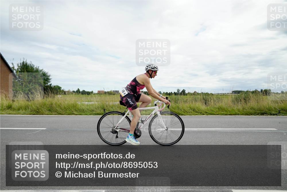 31.08.2025 - Elbe Triathlon Hamburg Michael Burmester http://msf.ph/oto/8695053 31.08.2025 16:15:25 Radfahren  meine-sportfotos.de