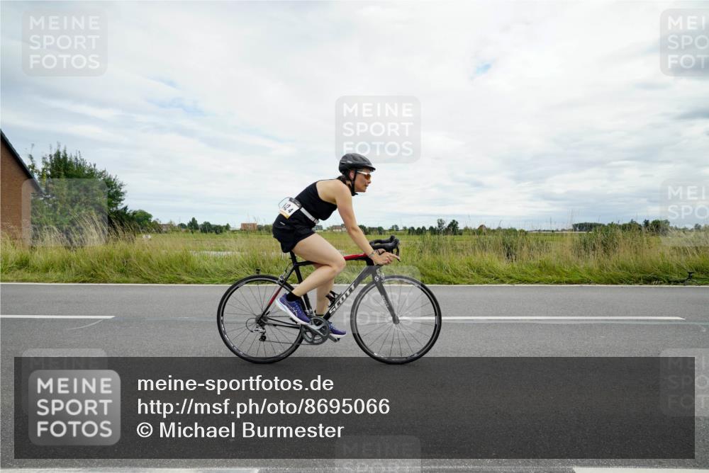 31.08.2025 - Elbe Triathlon Hamburg Michael Burmester http://msf.ph/oto/8695066 31.08.2025 16:16:47 Radfahren  meine-sportfotos.de