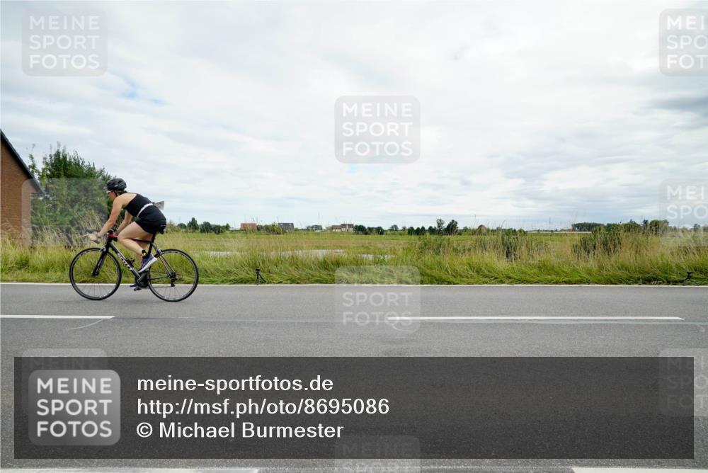 31.08.2025 - Elbe Triathlon Hamburg Michael Burmester http://msf.ph/oto/8695086 31.08.2025 16:19:04 Radfahren  meine-sportfotos.de