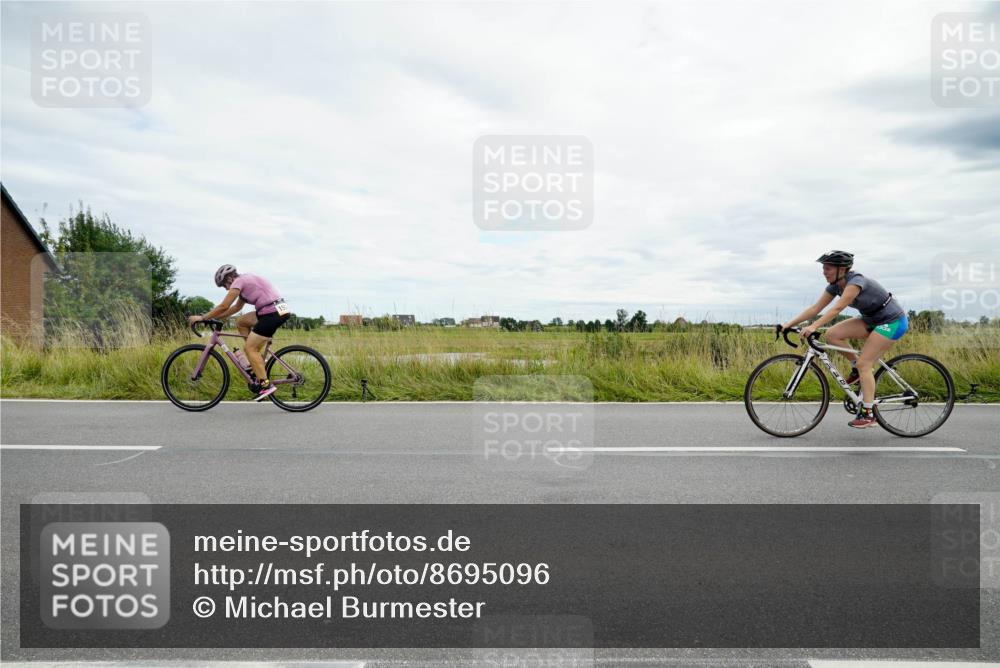 31.08.2025 - Elbe Triathlon Hamburg Michael Burmester http://msf.ph/oto/8695096 31.08.2025 16:20:38 Radfahren  meine-sportfotos.de