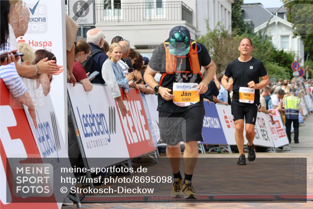 31.08.2025 - 21. Blankeneser Heldenlauf Strokosch-Dieckow http://msf.ph/oto/8695098 31.08.2025 12:34:16 Ziel 5264, 5563 meine-sportfotos.de