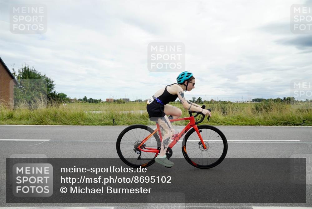 31.08.2025 - Elbe Triathlon Hamburg Michael Burmester http://msf.ph/oto/8695102 31.08.2025 16:20:50 Radfahren  meine-sportfotos.de