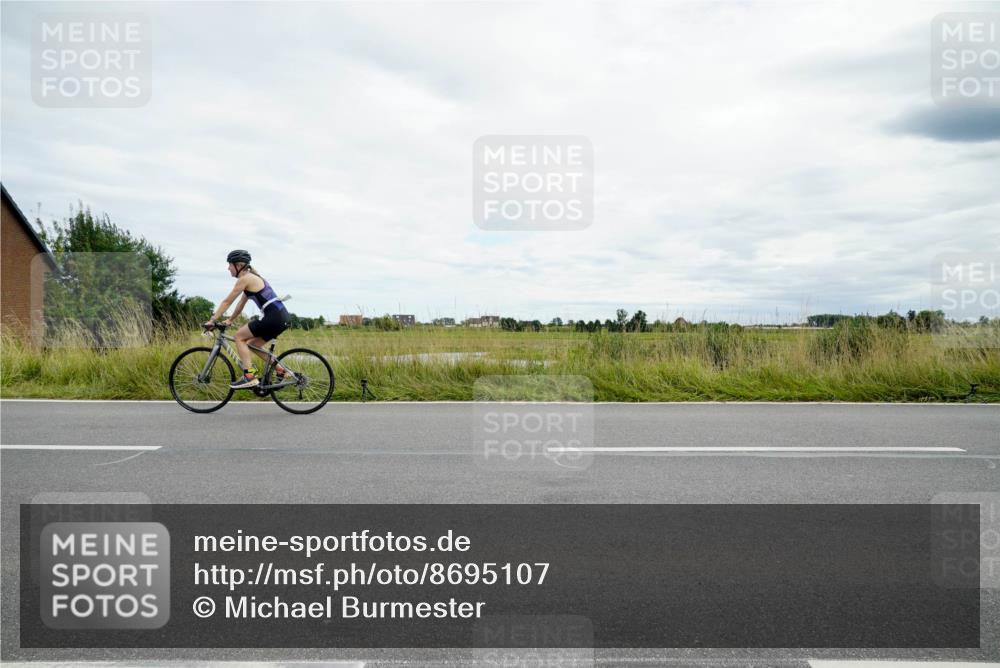 31.08.2025 - Elbe Triathlon Hamburg Michael Burmester http://msf.ph/oto/8695107 31.08.2025 16:22:08 Radfahren  meine-sportfotos.de