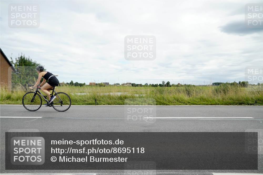 31.08.2025 - Elbe Triathlon Hamburg Michael Burmester http://msf.ph/oto/8695118 31.08.2025 16:24:10 Radfahren  meine-sportfotos.de