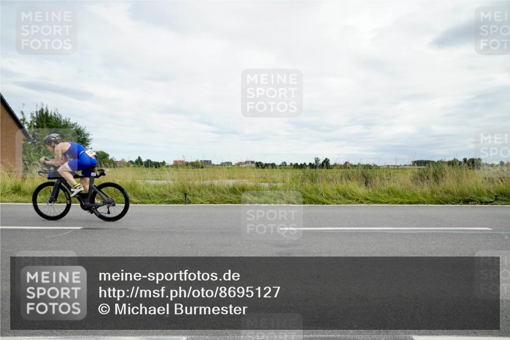 31.08.2025 - Elbe Triathlon Hamburg Michael Burmester http://msf.ph/oto/8695127 31.08.2025 16:27:15 Radfahren  meine-sportfotos.de