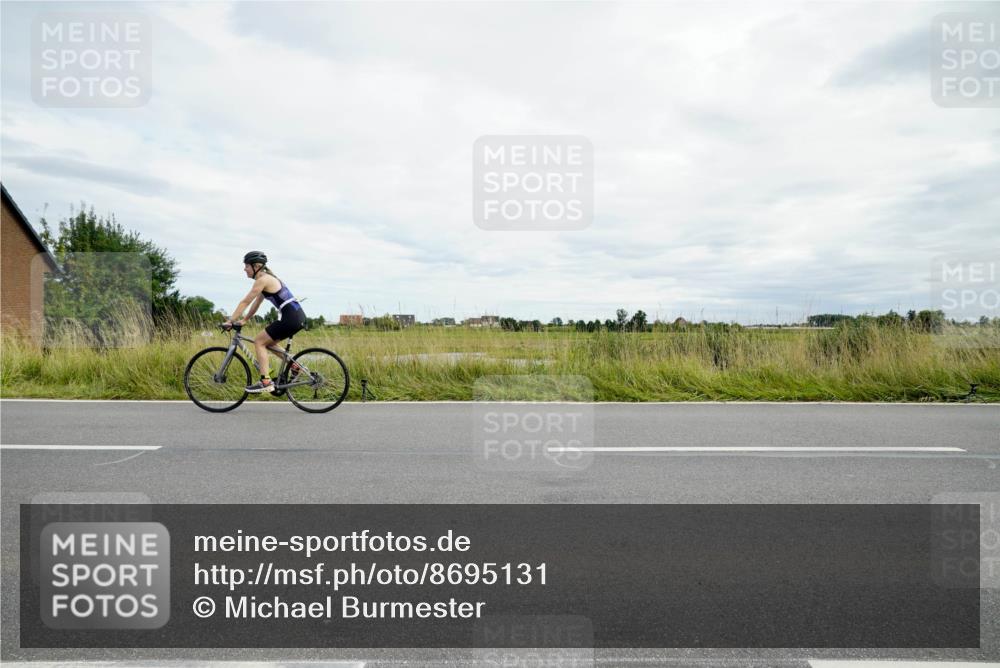31.08.2025 - Elbe Triathlon Hamburg Michael Burmester http://msf.ph/oto/8695131 31.08.2025 16:27:41 Radfahren  meine-sportfotos.de