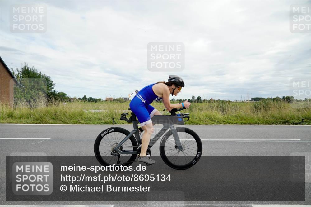 31.08.2025 - Elbe Triathlon Hamburg Michael Burmester http://msf.ph/oto/8695134 31.08.2025 16:29:49 Radfahren  meine-sportfotos.de