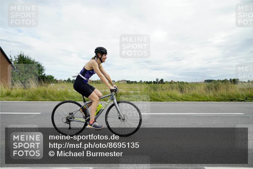 31.08.2025 - Elbe Triathlon Hamburg Michael Burmester http://msf.ph/oto/8695135 31.08.2025 16:30:46 Radfahren  meine-sportfotos.de