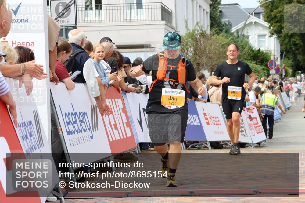 31.08.2025 - 21. Blankeneser Heldenlauf Strokosch-Dieckow http://msf.ph/oto/8695154 31.08.2025 12:34:15 Ziel 5264, 5563 meine-sportfotos.de