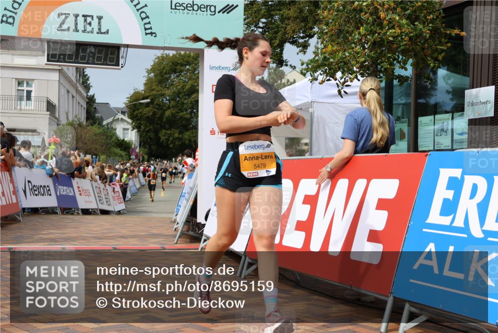 31.08.2025 - 21. Blankeneser Heldenlauf Strokosch-Dieckow http://msf.ph/oto/8695159 31.08.2025 12:34:05 Ziel 5369, 5479 meine-sportfotos.de