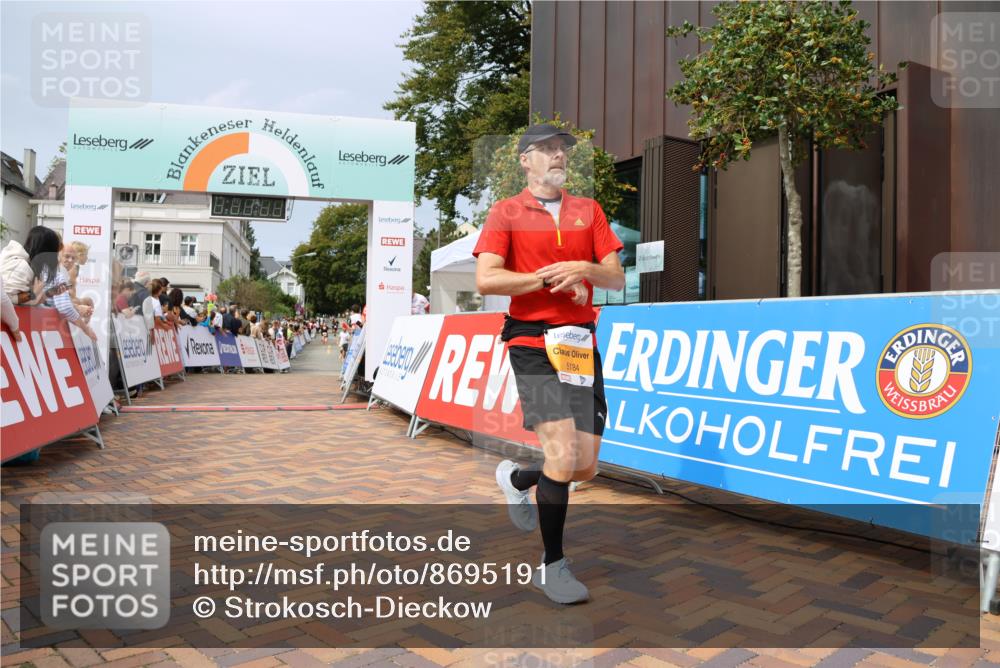 31.08.2025 - 21. Blankeneser Heldenlauf Strokosch-Dieckow http://msf.ph/oto/8695191 31.08.2025 12:33:55 Ziel 5184 meine-sportfotos.de