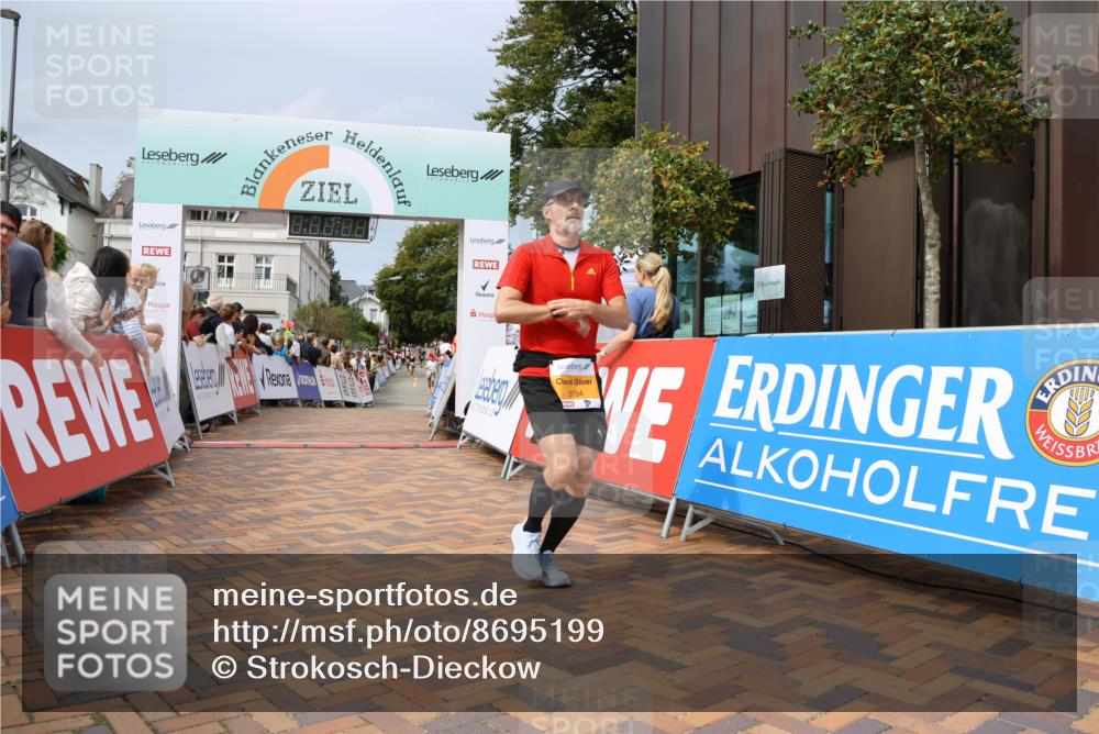 31.08.2025 - 21. Blankeneser Heldenlauf Strokosch-Dieckow http://msf.ph/oto/8695199 31.08.2025 12:33:54 Ziel 5184 meine-sportfotos.de