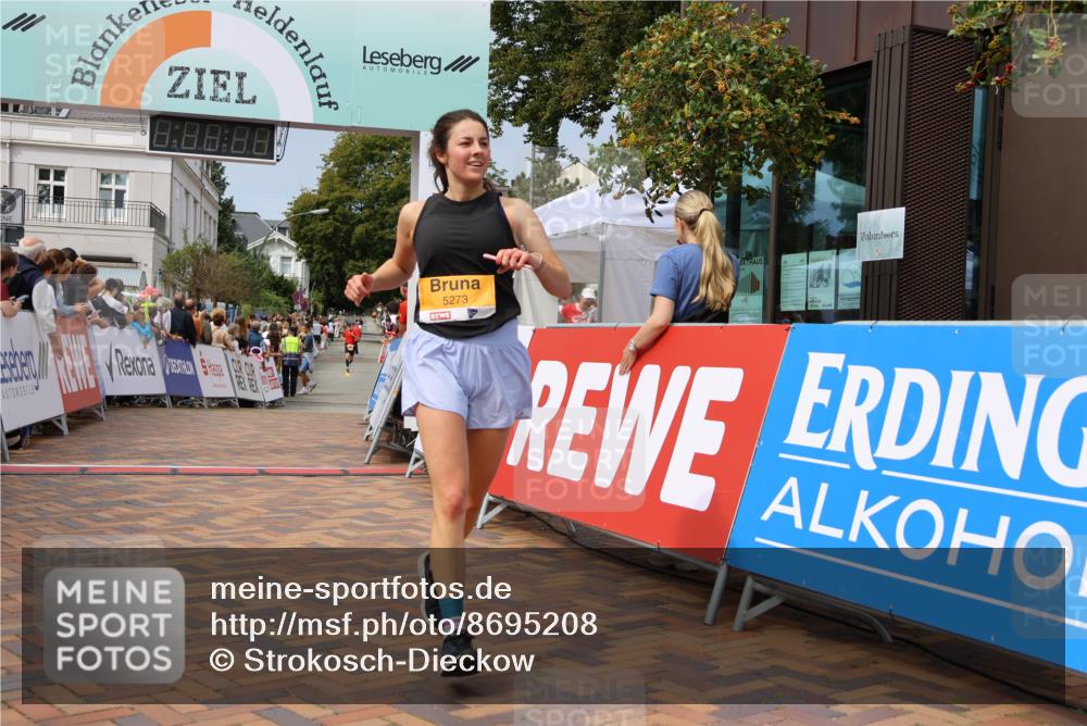 31.08.2025 - 21. Blankeneser Heldenlauf Strokosch-Dieckow http://msf.ph/oto/8695208 31.08.2025 12:33:42 Ziel 5772, 5273 meine-sportfotos.de