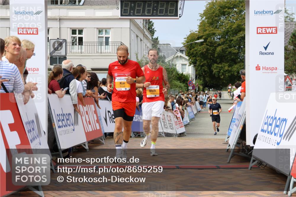 31.08.2025 - 21. Blankeneser Heldenlauf Strokosch-Dieckow http://msf.ph/oto/8695259 31.08.2025 12:33:28 Ziel 5720, 5721, 4388, 4387, 4197 meine-sportfotos.de