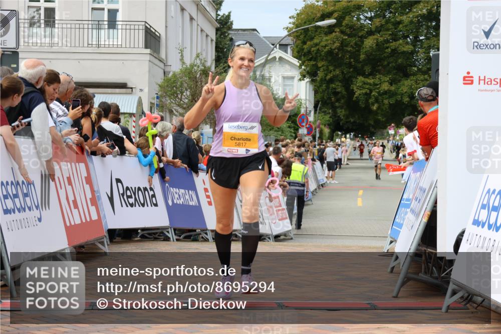 31.08.2025 - 21. Blankeneser Heldenlauf Strokosch-Dieckow http://msf.ph/oto/8695294 31.08.2025 12:32:49 Ziel 5620, 5817 meine-sportfotos.de