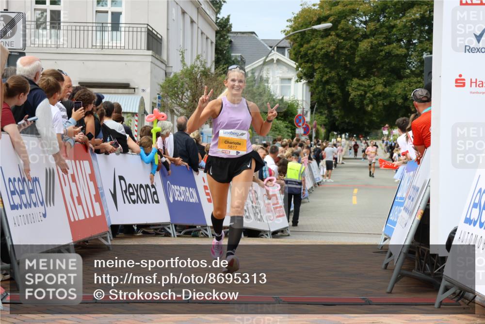 31.08.2025 - 21. Blankeneser Heldenlauf Strokosch-Dieckow http://msf.ph/oto/8695313 31.08.2025 12:32:48 Ziel 5620, 5817 meine-sportfotos.de