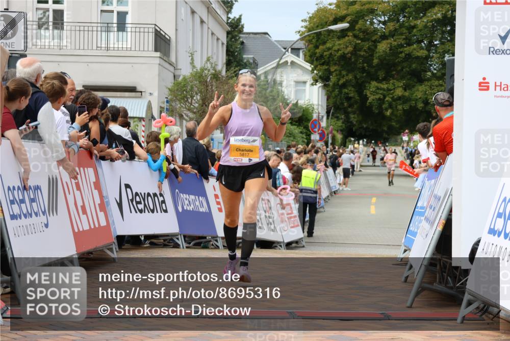 31.08.2025 - 21. Blankeneser Heldenlauf Strokosch-Dieckow http://msf.ph/oto/8695316 31.08.2025 12:32:48 Ziel 5620, 5817 meine-sportfotos.de