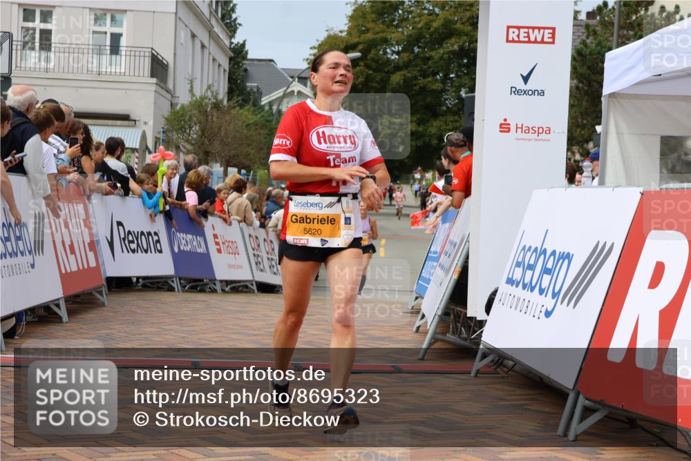 31.08.2025 - 21. Blankeneser Heldenlauf Strokosch-Dieckow http://msf.ph/oto/8695323 31.08.2025 12:32:44 Ziel 5347, 5620 meine-sportfotos.de