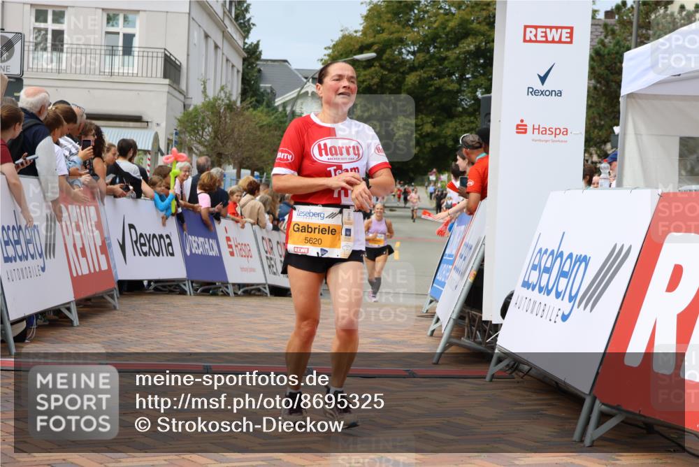 31.08.2025 - 21. Blankeneser Heldenlauf Strokosch-Dieckow http://msf.ph/oto/8695325 31.08.2025 12:32:44 Ziel 5347, 5620 meine-sportfotos.de