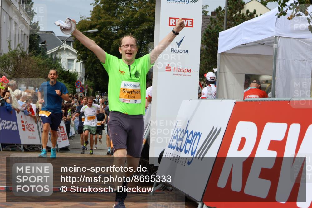 31.08.2025 - 21. Blankeneser Heldenlauf Strokosch-Dieckow http://msf.ph/oto/8695333 31.08.2025 12:26:55 Ziel 5787, 5065, 5664, 5818, 5819, 4180, 4391 meine-sportfotos.de