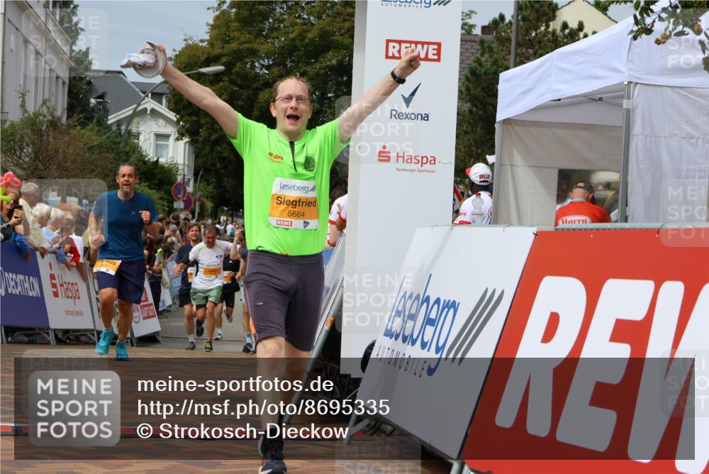 31.08.2025 - 21. Blankeneser Heldenlauf Strokosch-Dieckow http://msf.ph/oto/8695335 31.08.2025 12:26:55 Ziel 5787, 5065, 5664, 5818, 5819, 4180, 4391 meine-sportfotos.de