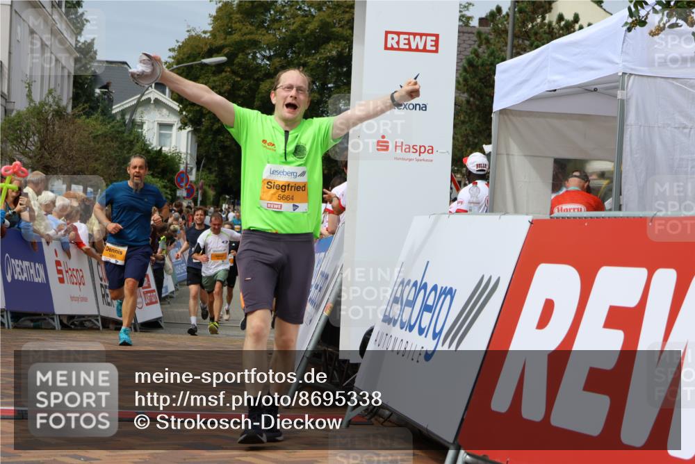 31.08.2025 - 21. Blankeneser Heldenlauf Strokosch-Dieckow http://msf.ph/oto/8695338 31.08.2025 12:26:55 Ziel 5787, 5065, 5664, 5818, 5819, 4180, 4391 meine-sportfotos.de