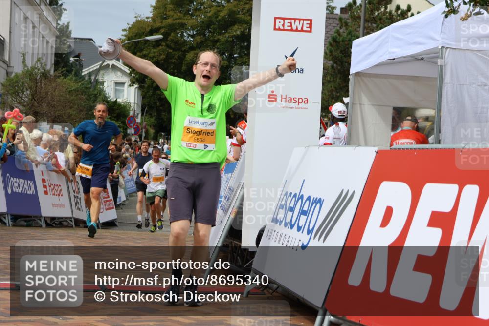 31.08.2025 - 21. Blankeneser Heldenlauf Strokosch-Dieckow http://msf.ph/oto/8695340 31.08.2025 12:26:55 Ziel 5787, 5065, 5664, 5818, 5819, 4180, 4391 meine-sportfotos.de