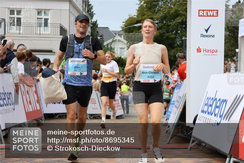 31.08.2025 - 21. Blankeneser Heldenlauf Strokosch-Dieckow http://msf.ph/oto/8695345 31.08.2025 12:32:22 Ziel 5284, 5430, 5197, 4417, 4050 meine-sportfotos.de