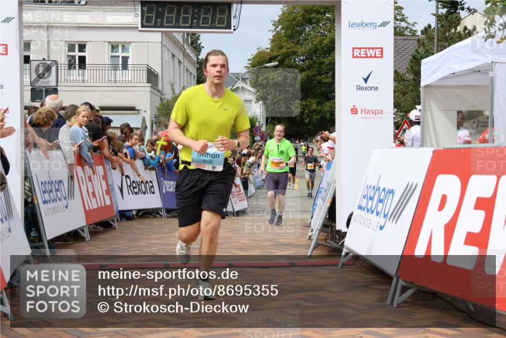 31.08.2025 - 21. Blankeneser Heldenlauf Strokosch-Dieckow http://msf.ph/oto/8695355 31.08.2025 12:26:52 Ziel 5787, 5664, 4180, 4391 meine-sportfotos.de