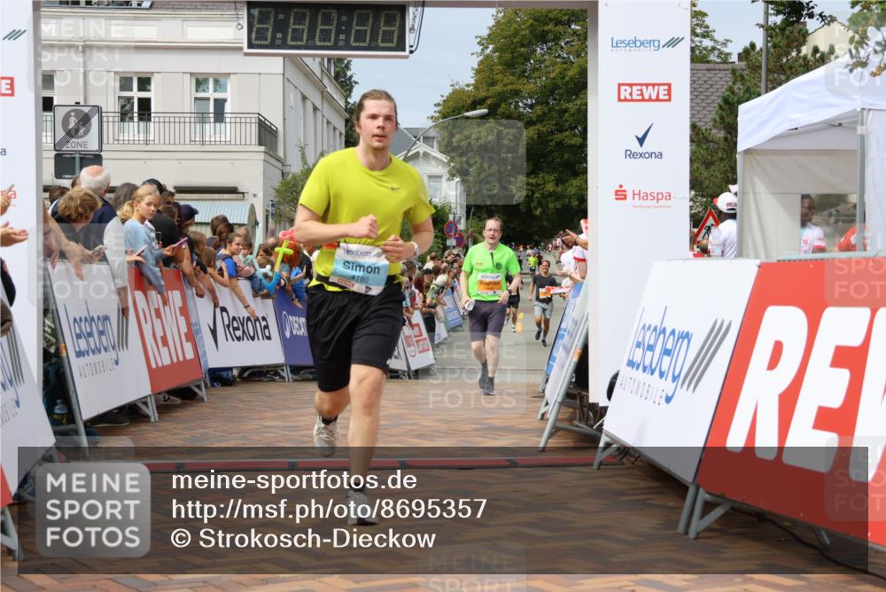 31.08.2025 - 21. Blankeneser Heldenlauf Strokosch-Dieckow http://msf.ph/oto/8695357 31.08.2025 12:26:52 Ziel 5787, 5664, 4180, 4391 meine-sportfotos.de