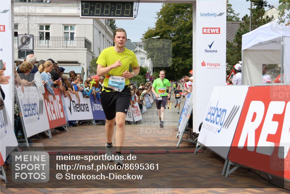 31.08.2025 - 21. Blankeneser Heldenlauf Strokosch-Dieckow http://msf.ph/oto/8695361 31.08.2025 12:26:52 Ziel 5787, 5664, 4180, 4391 meine-sportfotos.de
