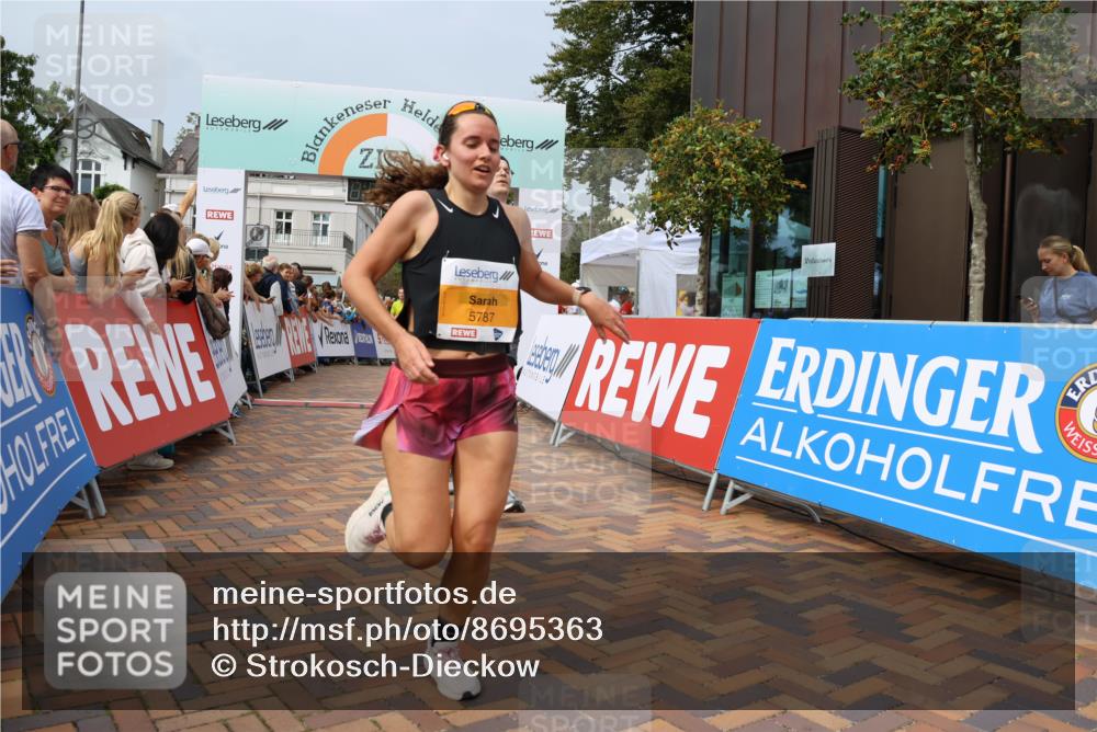 31.08.2025 - 21. Blankeneser Heldenlauf Strokosch-Dieckow http://msf.ph/oto/8695363 31.08.2025 12:26:49 Ziel 5787, 4224, 4223, 4222, 4180, 4391 meine-sportfotos.de