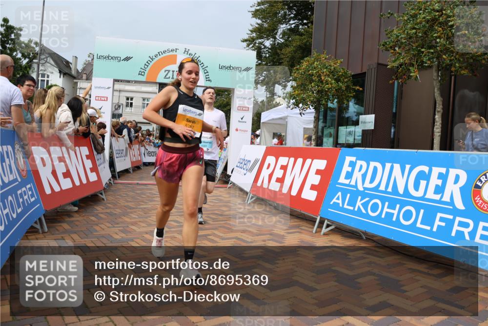31.08.2025 - 21. Blankeneser Heldenlauf Strokosch-Dieckow http://msf.ph/oto/8695369 31.08.2025 12:26:49 Ziel 5787, 4224, 4223, 4222, 4180, 4391 meine-sportfotos.de