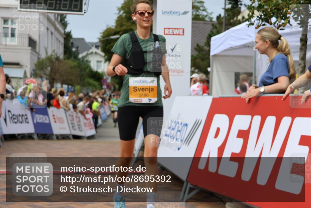 31.08.2025 - 21. Blankeneser Heldenlauf Strokosch-Dieckow http://msf.ph/oto/8695392 31.08.2025 12:31:46 Ziel 5870, 5012, 5190 meine-sportfotos.de