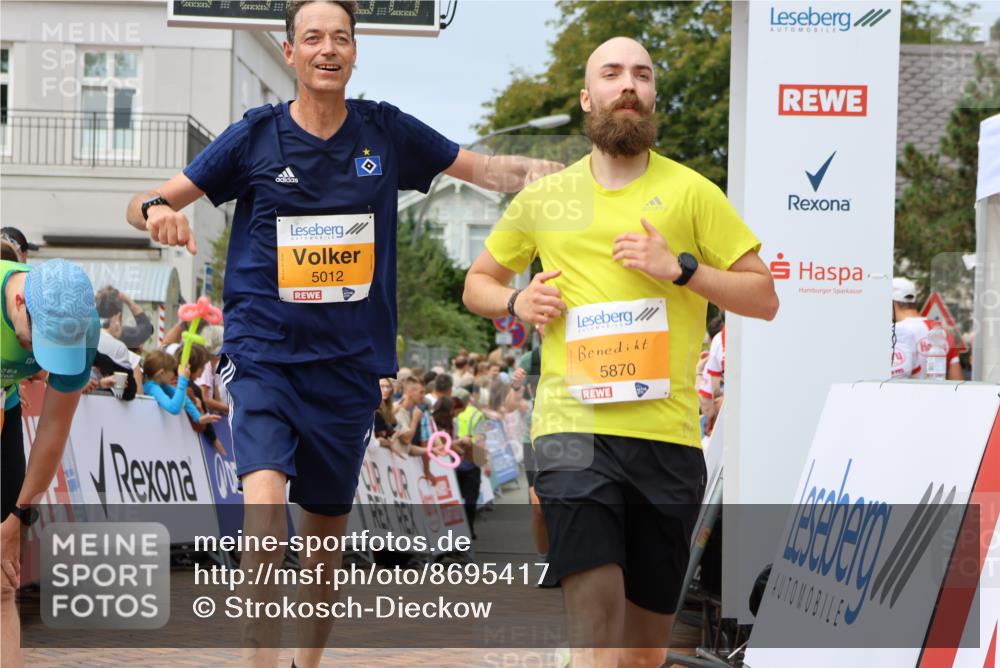 31.08.2025 - 21. Blankeneser Heldenlauf Strokosch-Dieckow http://msf.ph/oto/8695417 31.08.2025 12:31:42 Ziel 5870, 5012, 5190 meine-sportfotos.de