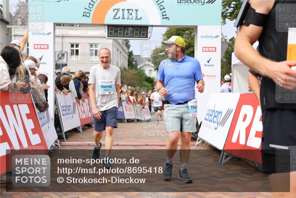 31.08.2025 - 21. Blankeneser Heldenlauf Strokosch-Dieckow http://msf.ph/oto/8695418 31.08.2025 12:26:44 Ziel 5787, 5135, 4224, 4223, 4222, 4391 meine-sportfotos.de