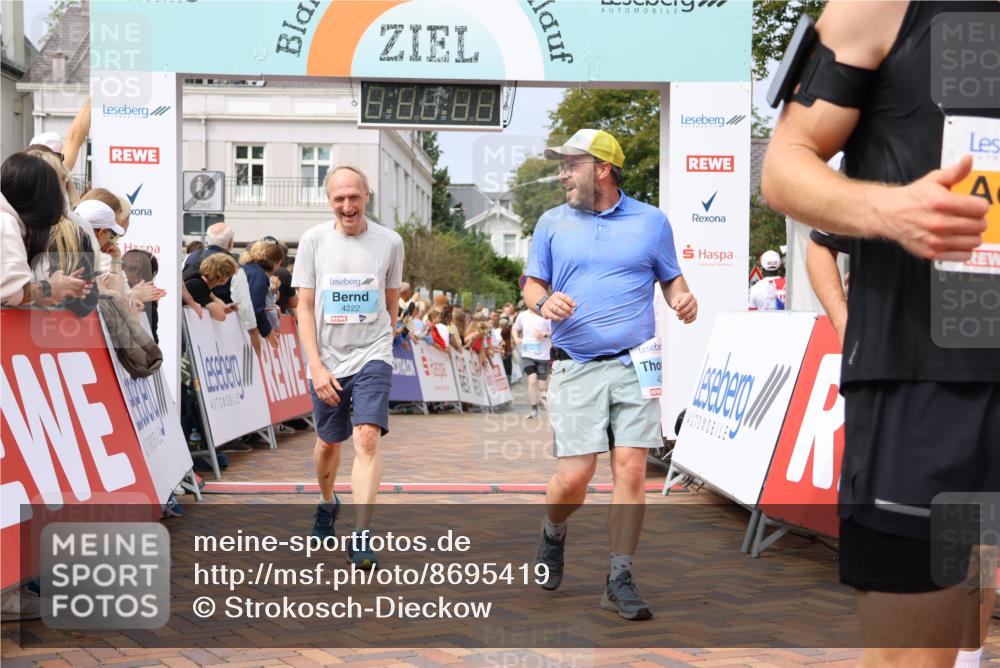 31.08.2025 - 21. Blankeneser Heldenlauf Strokosch-Dieckow http://msf.ph/oto/8695419 31.08.2025 12:26:44 Ziel 5787, 5135, 4224, 4223, 4222, 4391 meine-sportfotos.de