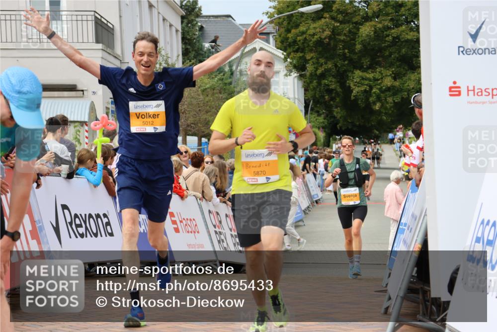 31.08.2025 - 21. Blankeneser Heldenlauf Strokosch-Dieckow http://msf.ph/oto/8695433 31.08.2025 12:31:40 Ziel 5870, 5012, 5190 meine-sportfotos.de