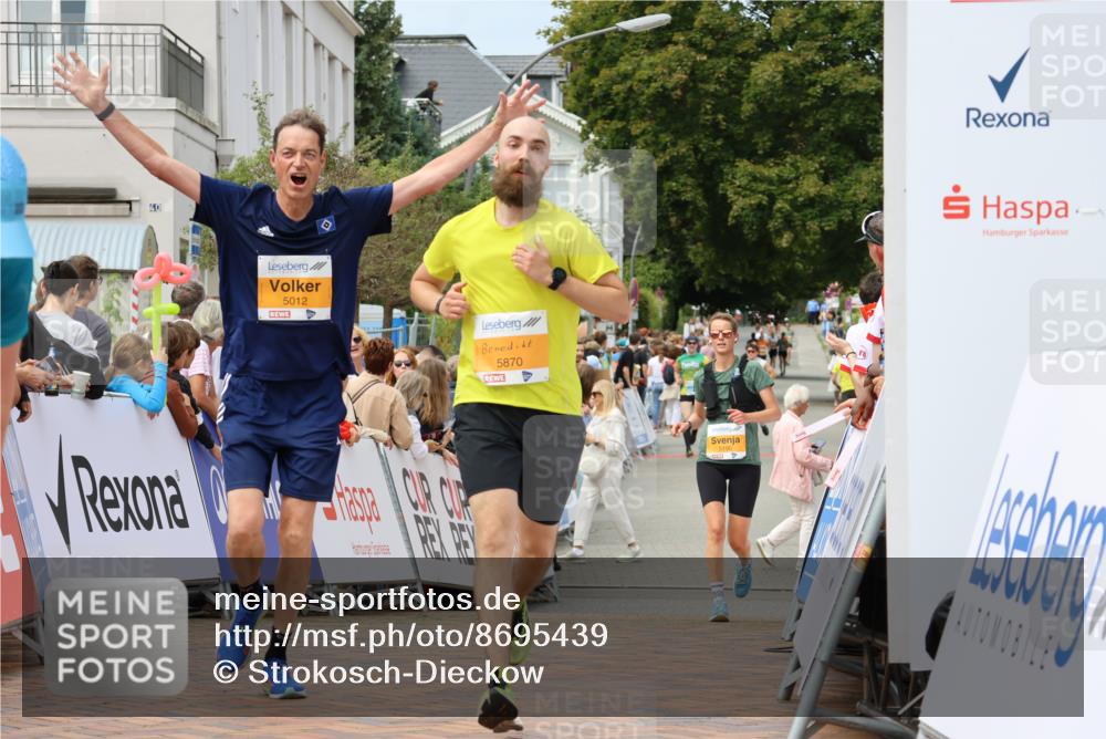 31.08.2025 - 21. Blankeneser Heldenlauf Strokosch-Dieckow http://msf.ph/oto/8695439 31.08.2025 12:31:40 Ziel 5870, 5012, 5190 meine-sportfotos.de