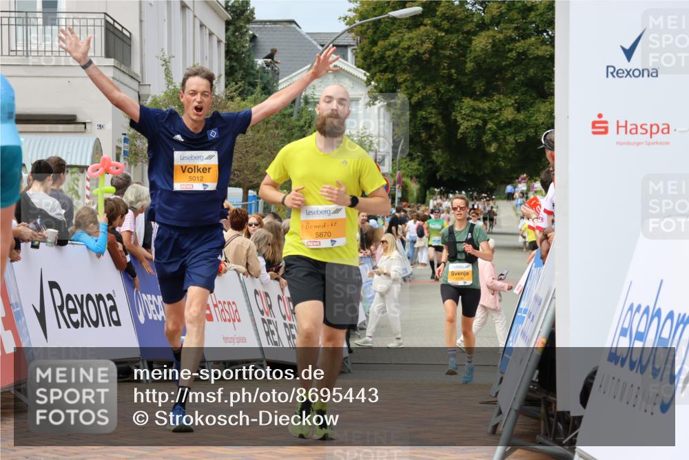 31.08.2025 - 21. Blankeneser Heldenlauf Strokosch-Dieckow http://msf.ph/oto/8695443 31.08.2025 12:31:40 Ziel 5870, 5012, 5190 meine-sportfotos.de