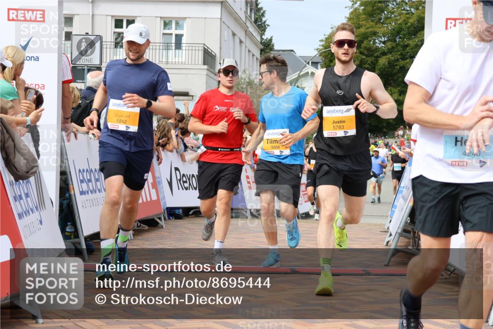 31.08.2025 - 21. Blankeneser Heldenlauf Strokosch-Dieckow http://msf.ph/oto/8695444 31.08.2025 12:26:35 Ziel 5842, 5783, 5135, 5167, 5668, 4240 meine-sportfotos.de