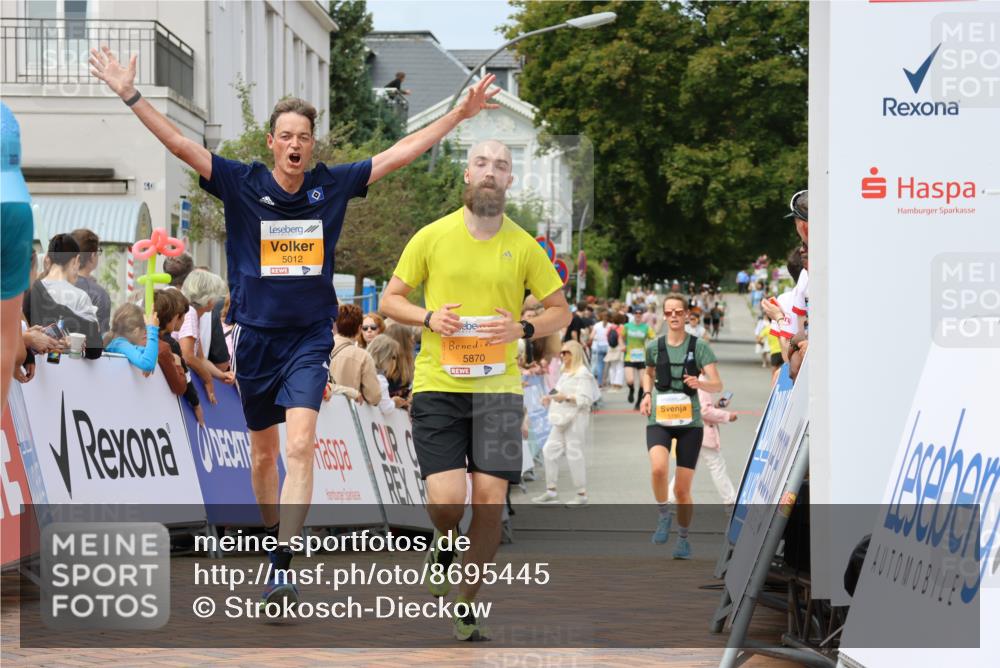 31.08.2025 - 21. Blankeneser Heldenlauf Strokosch-Dieckow http://msf.ph/oto/8695445 31.08.2025 12:31:40 Ziel 5870, 5012, 5190 meine-sportfotos.de